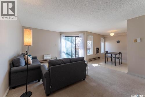303 302 Tait Crescent, Saskatoon, SK - Indoor Photo Showing Living Room
