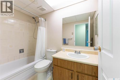 303 302 Tait Crescent, Saskatoon, SK - Indoor Photo Showing Bathroom