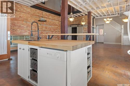 1002 9Th Street, Perdue, SK - Indoor Photo Showing Kitchen