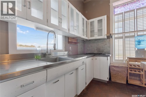 1002 9Th Street, Perdue, SK - Indoor Photo Showing Kitchen