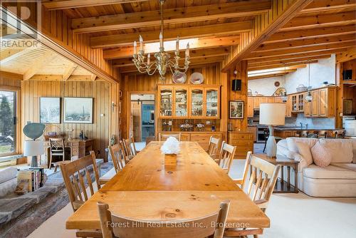 1628 Tiny Beaches Road N, Tiny, ON - Indoor Photo Showing Dining Room