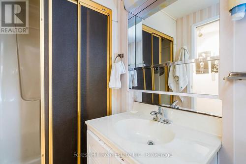 1628 Tiny Beaches Road N, Tiny, ON - Indoor Photo Showing Bathroom