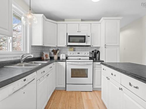 3 Sarah Crescent, Dartmouth, NS 