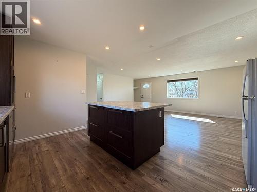 211 2Nd Street S, Cabri, SK - Indoor