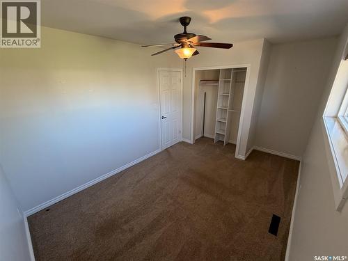211 2Nd Street S, Cabri, SK - Indoor Photo Showing Other Room