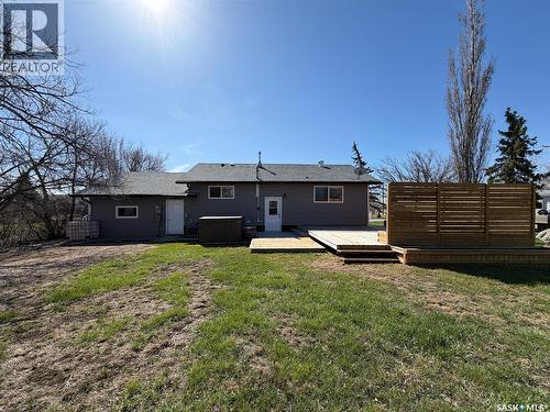 211 2Nd Street S, Cabri, SK - Outdoor