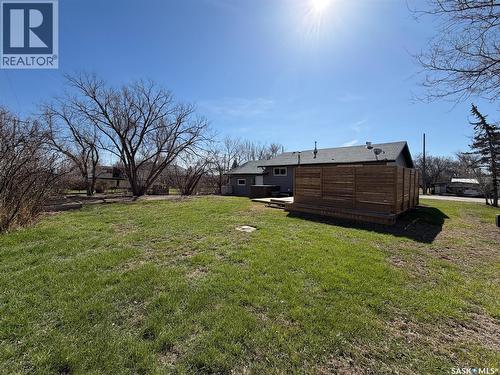 211 2Nd Street S, Cabri, SK - Outdoor