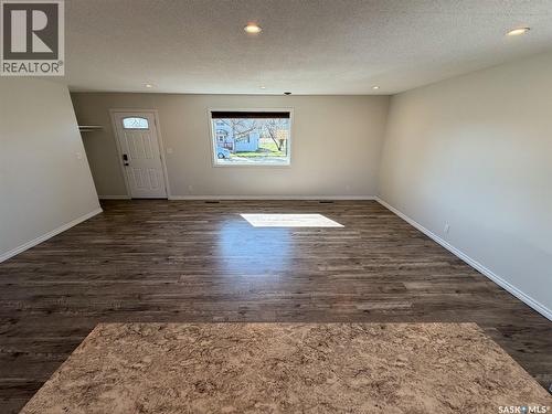 211 2Nd Street S, Cabri, SK - Indoor Photo Showing Other Room