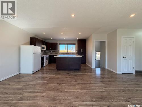 211 2Nd Street S, Cabri, SK - Indoor Photo Showing Kitchen