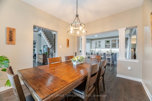 387 Gravel Ridge Trail, Kitchener, ON - Indoor Photo Showing Dining Room