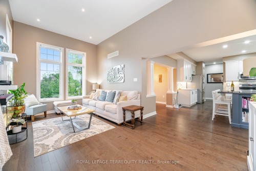 387 Gravel Ridge Trail, Kitchener, ON - Indoor Photo Showing Living Room