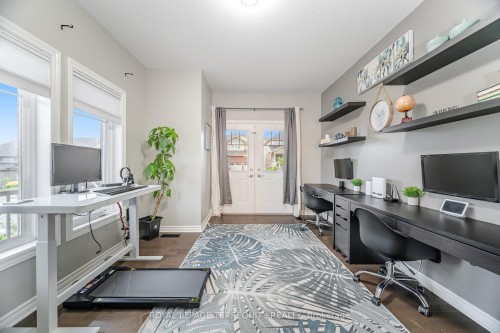 387 Gravel Ridge Trail, Kitchener, ON - Indoor Photo Showing Office
