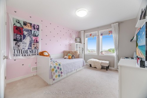 387 Gravel Ridge Trail, Kitchener, ON - Indoor Photo Showing Bedroom