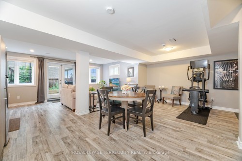 387 Gravel Ridge Trail, Kitchener, ON - Indoor Photo Showing Dining Room