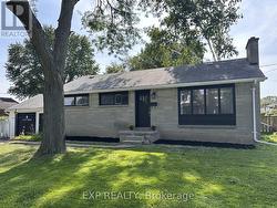 6 WOODLAND ACRES W Belleville, ON K8N 4K1