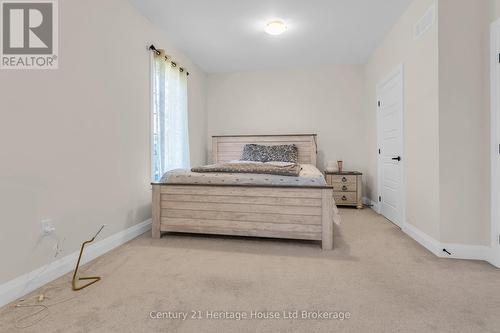 102 - 360 Quarter Town Line, Tillsonburg, ON - Indoor Photo Showing Bedroom