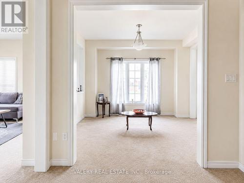 407 Linden Drive, Cambridge, ON - Indoor Photo Showing Other Room