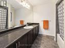 407 Linden Drive, Cambridge, ON  - Indoor Photo Showing Bathroom 