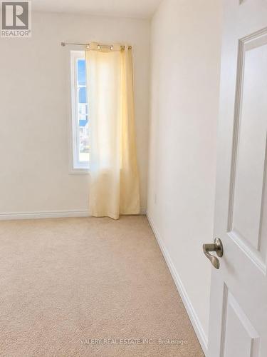 407 Linden Drive, Cambridge, ON - Indoor Photo Showing Other Room