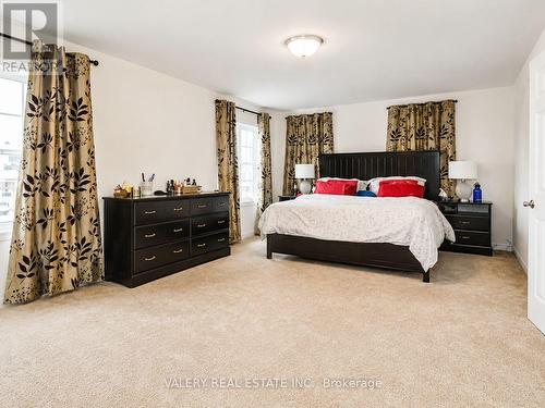 407 Linden Drive, Cambridge, ON - Indoor Photo Showing Bedroom