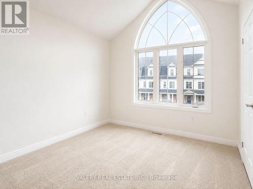 407 Linden Drive, Cambridge, ON - Indoor Photo Showing Other Room