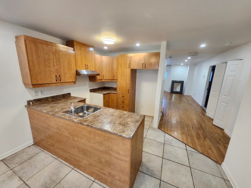Kitchen - 1710 Rue Notre-Dame-De-Fatima, Laval (Pont-Viau), QC - Indoor Photo Showing Kitchen