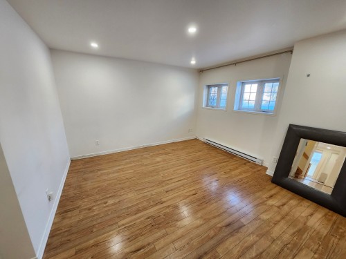 Living Room - 1710 Rue Notre-Dame-De-Fatima, Laval (Pont-Viau), QC - Indoor Photo Showing Other Room
