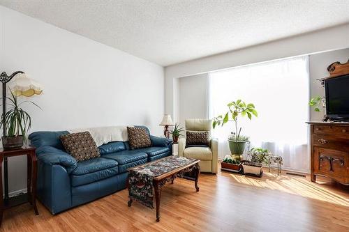 199 Bluewater Cr, Winnipeg, MB 