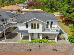 2651 Capital Hts Victoria, BC V8T 3M1