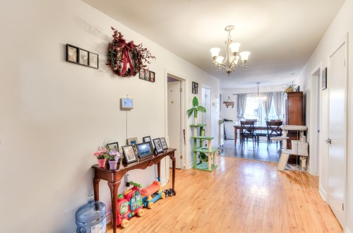 Mud Room - 1273  - 1277 Rue Jasmin, Laval (Chomedey), QC - Indoor Photo Showing Other Room