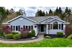 10 Colchester DR  Quispamsis, NB E2E 5C5