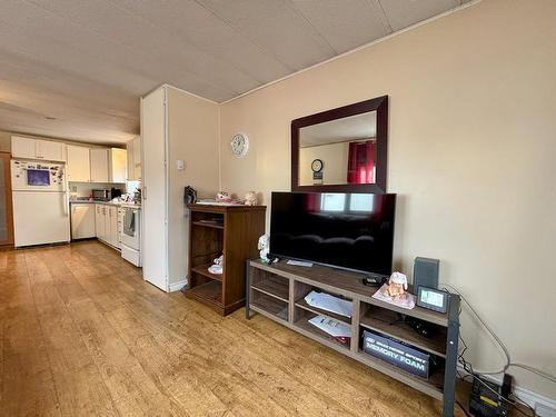 22 Jackson Crescent, Marathon, ON - Indoor
