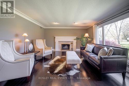 720 Lake Street, St. Catharines (Lakeshore), ON - Indoor Photo Showing Living Room