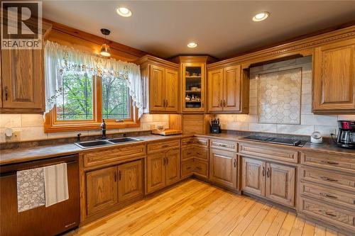 2507 Bickford Line, St Clair, ON - Indoor Photo Showing Kitchen With Double Sink