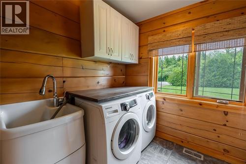2507 Bickford Line, St Clair, ON - Indoor Photo Showing Laundry Room