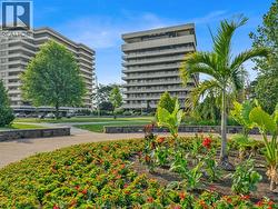 5125 RIVERSIDE DRIVE East Unit# 202 Windsor, ON N8S 4L8