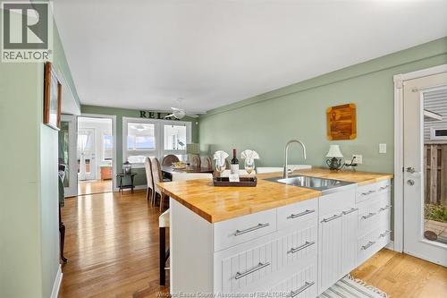 689 Ross Beach, Lakeshore, ON - Indoor Photo Showing Kitchen