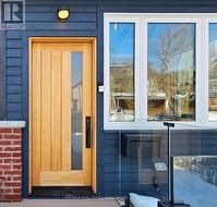 72 HASTINGS AVENUE Toronto, ON M4L 2L2