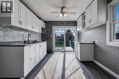 3759 Whitney, Windsor, ON - Indoor Photo Showing Kitchen