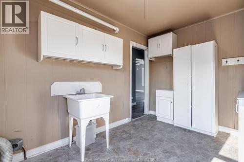 3759 Whitney, Windsor, ON - Indoor Photo Showing Other Room