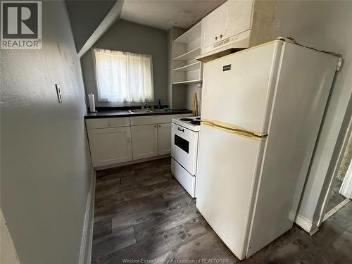 669 Marentette Unit# Upper, Windsor, ON - Indoor Photo Showing Kitchen With Double Sink