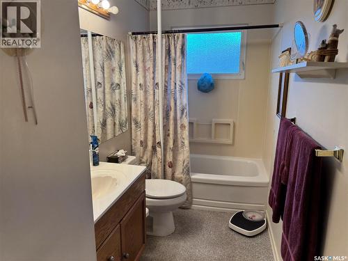 2504 Tomlinson Crescent, Saskatoon, SK - Indoor Photo Showing Bathroom