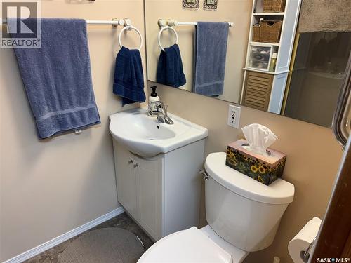 2504 Tomlinson Crescent, Saskatoon, SK - Indoor Photo Showing Bathroom