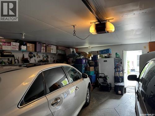 2504 Tomlinson Crescent, Saskatoon, SK - Indoor Photo Showing Garage
