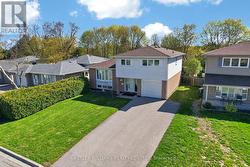 13 LAURENTIDE AVENUE Aurora, ON L4G 3B3