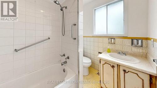 349 Monarch Park Avenue, Toronto, ON - Indoor Photo Showing Bathroom