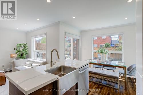 5988 Long Valley Road, Mississauga, ON - Indoor Photo Showing Kitchen