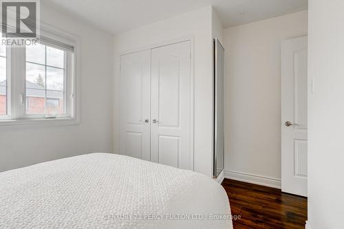 5988 Long Valley Road, Mississauga, ON - Indoor Photo Showing Bedroom
