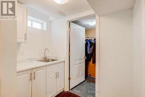 5988 Long Valley Road, Mississauga, ON - Indoor
