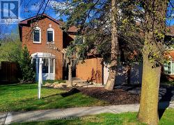 28 CHICKADEE CRESCENT Brampton, ON L6Z 3L2